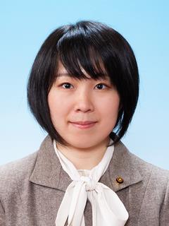 小平奈緒議員