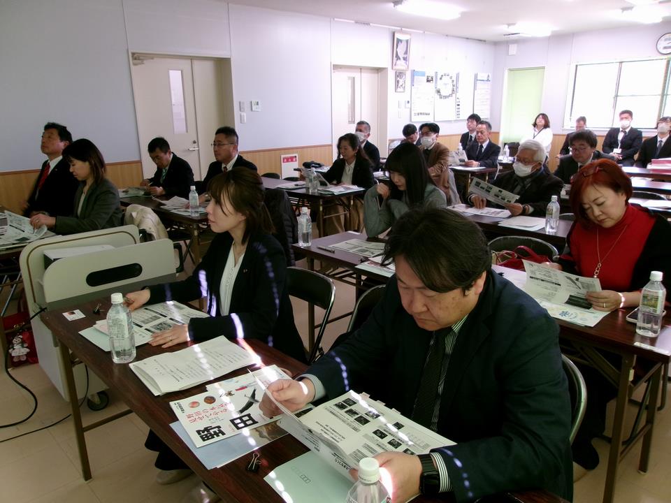 こうのとりの里(1)