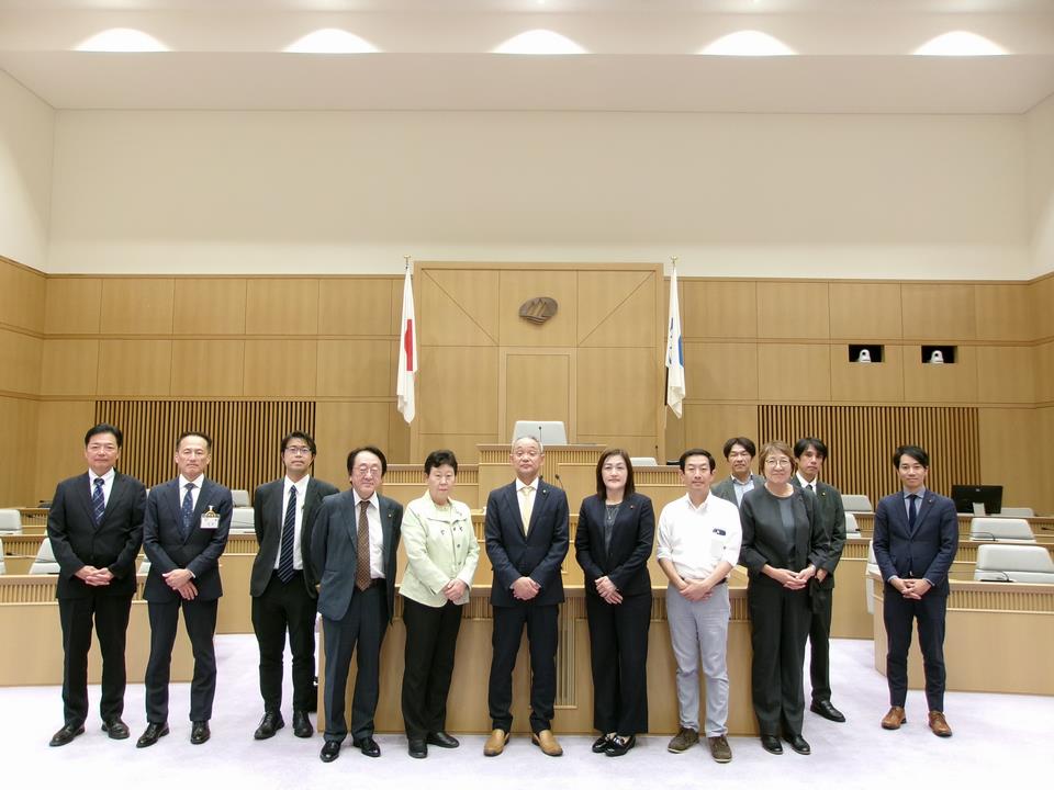 白山市議場