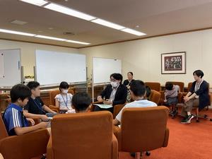 お話会（青木議員）