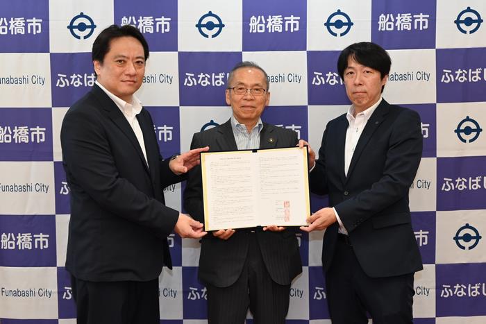 船橋パチンコ・パチスロ店防犯組合及び船橋東遊技場防犯組合　協定締結式