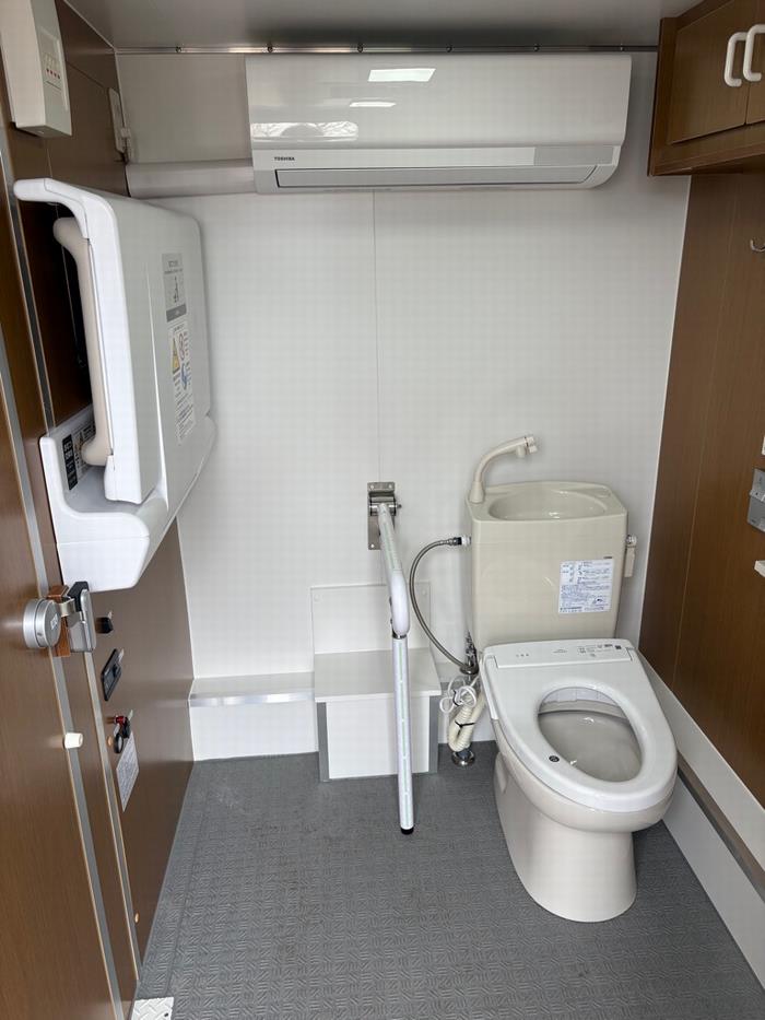 トイレカー4