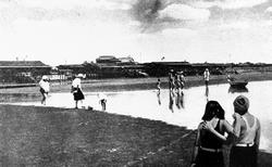 Funabashi Havbadestrand.Den lå lige sydligt for Keisei Daijingushita Station (1940)