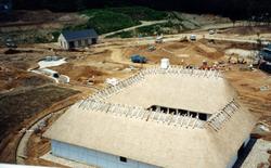 Una "casa del agricultor" danés, ubicado en la zona de la colina del cuento de hadas.Se realizó obras para imitar fielmente las casas de agricultores de la década de 1800, como techos de paja, camas,