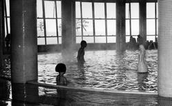 Inauguración del Centro de Salud Funabashi (fotografiado en 1955)