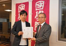 【12月】市立船橋高校出身の國學院大學陸上競技部 前田康弘監に督箱根駅伝総合優勝に挑む意気込みなど、松戸 徹市長がお話を伺いました。