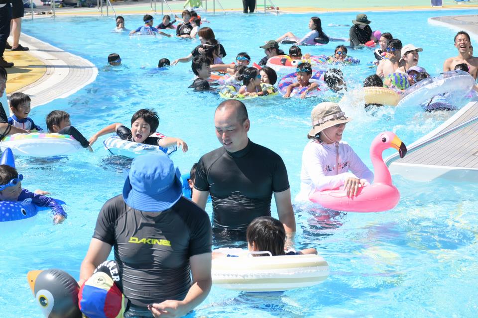 流れるプール