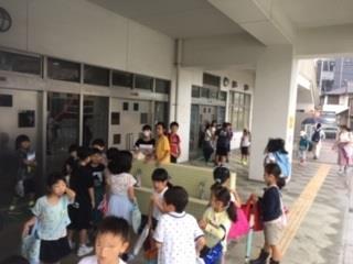 朝から元気に登校!