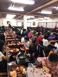 大きな器でお腹いっぱい!