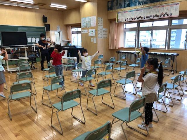 何の曲かな?パチリ!