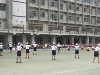 応援は大きな拍手で!
