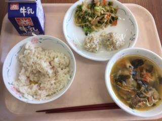 進級おめでとう給食!