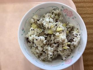 甘いさつまいもご飯