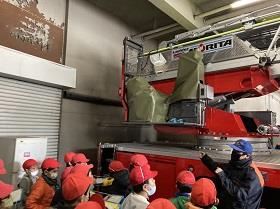 はしご車はこうなんだ!