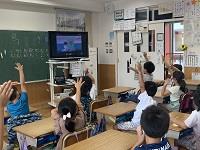 話をしっかり聞いて元気に返事をします!