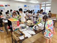 友達の作品に興味津々!