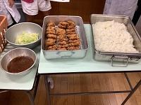 一つ一つ盛り付けます!