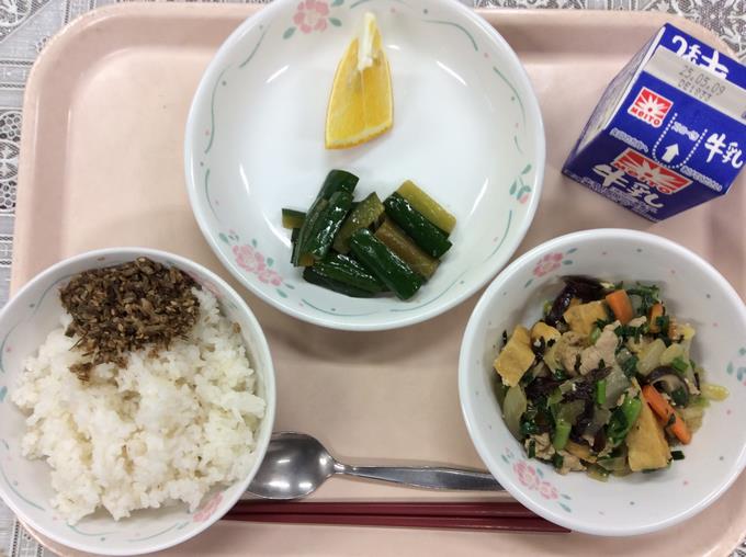 給食