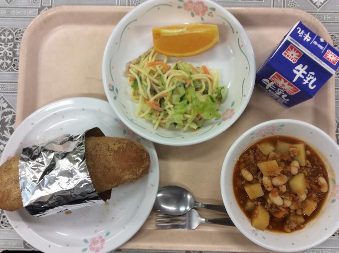 給食