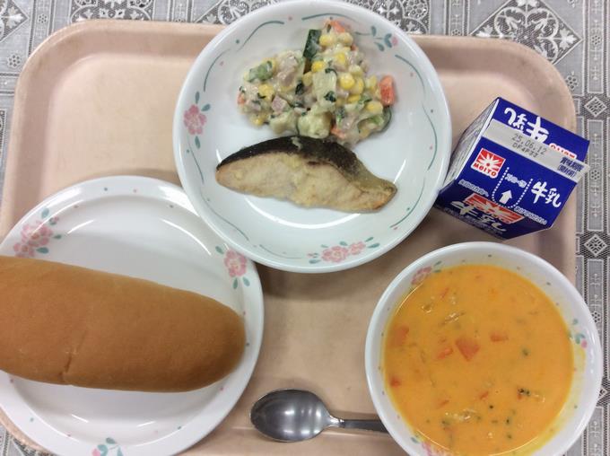 給食
