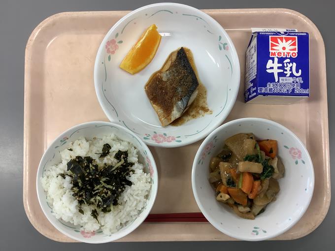 給食
