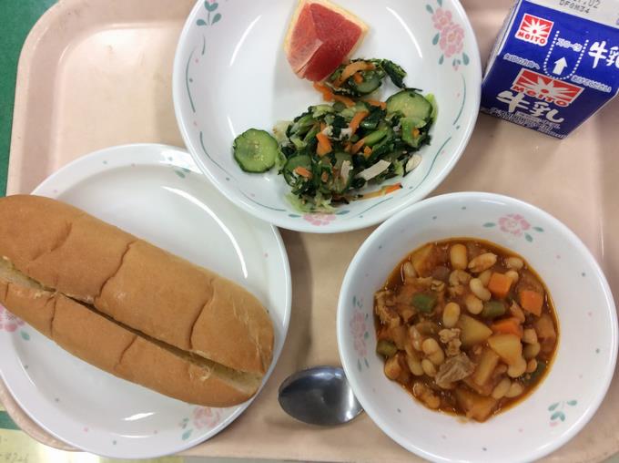 給食