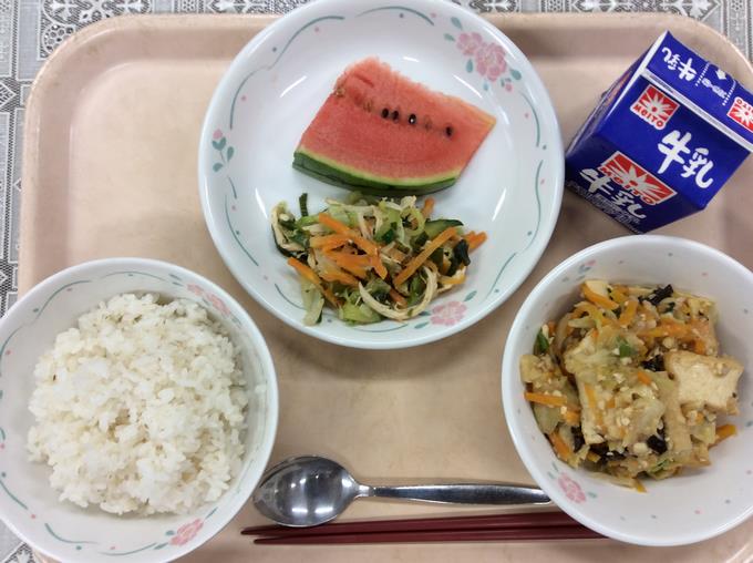 給食