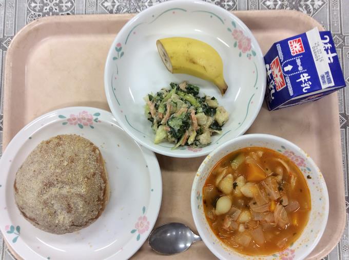 給食