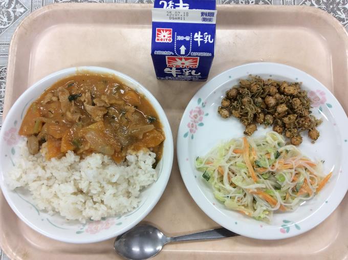 給食