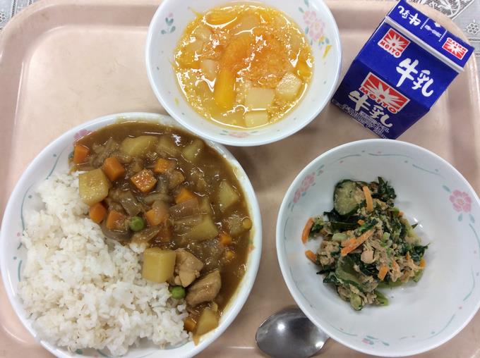 給食