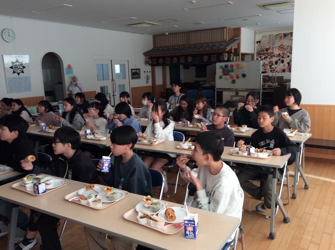給食の様子
