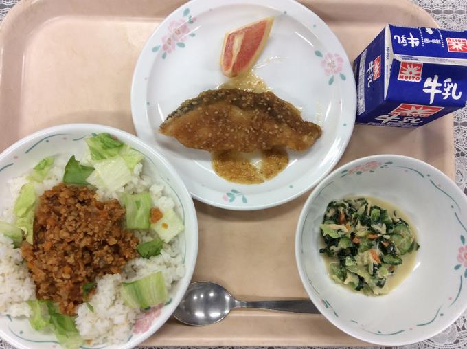 給食