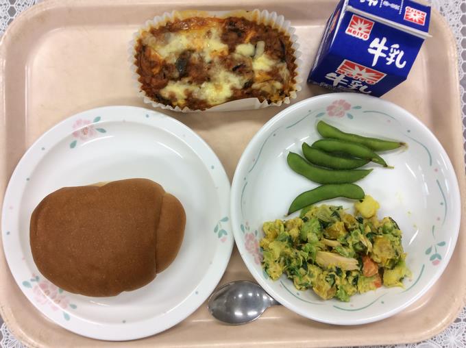 給食