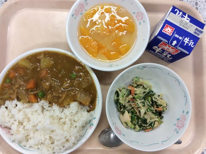 給食