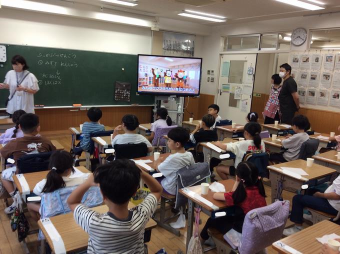 フッ化物洗口の様子