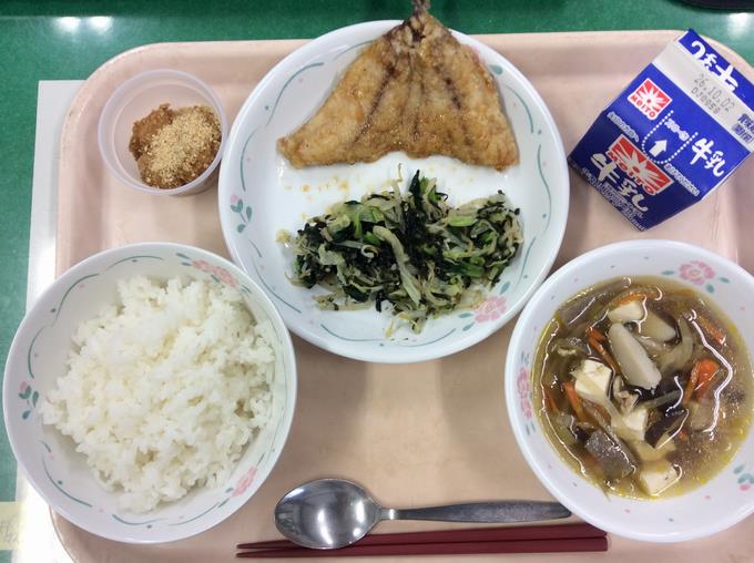 給食
