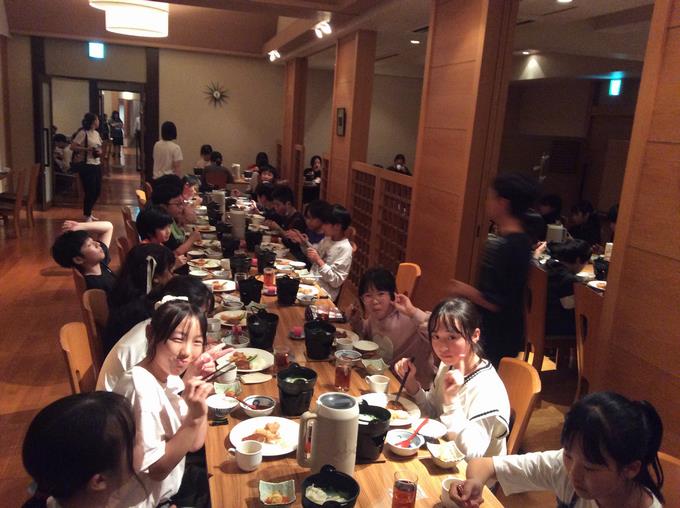 夕食