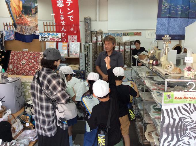 町探検の様子