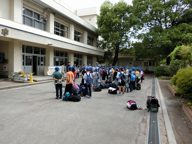 学校に到着しました