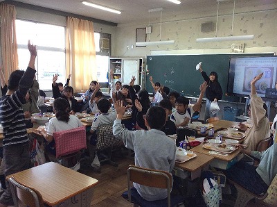 ドーナツに大喜び