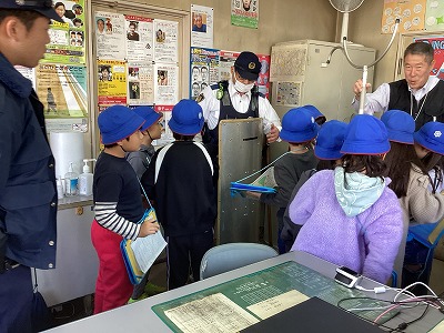 交番でお話を聞きます