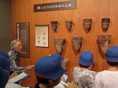 縄文土器の展示