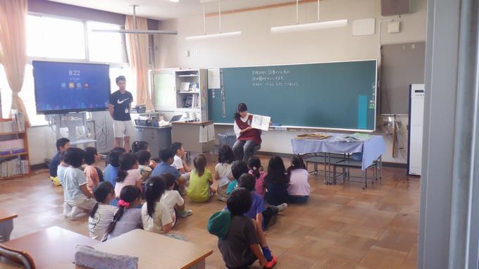 読み聞かせの様子③