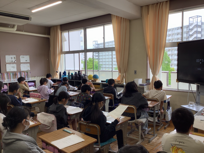 学力調査の様子