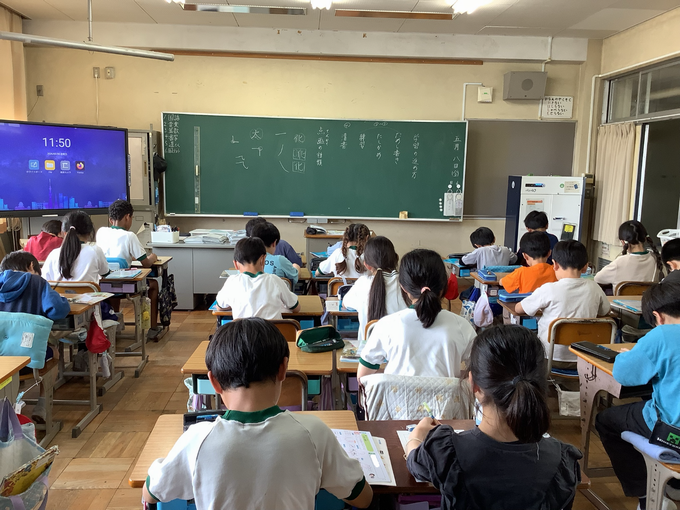 ４年生書写の様子