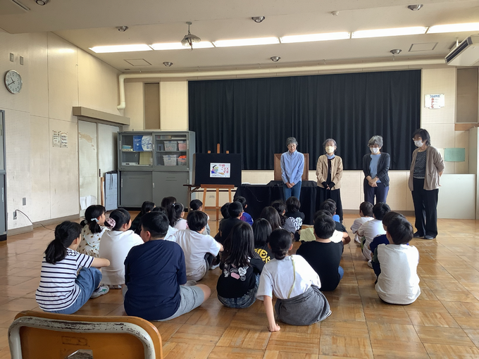 読み聞かせの様子