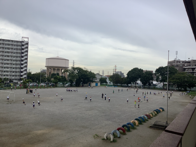 校庭の様子