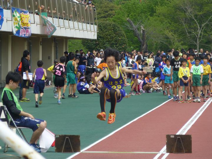 走り幅跳び