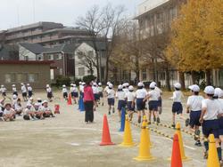 4年男子と走り終わ女子