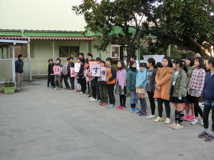 ５年生昇降口外